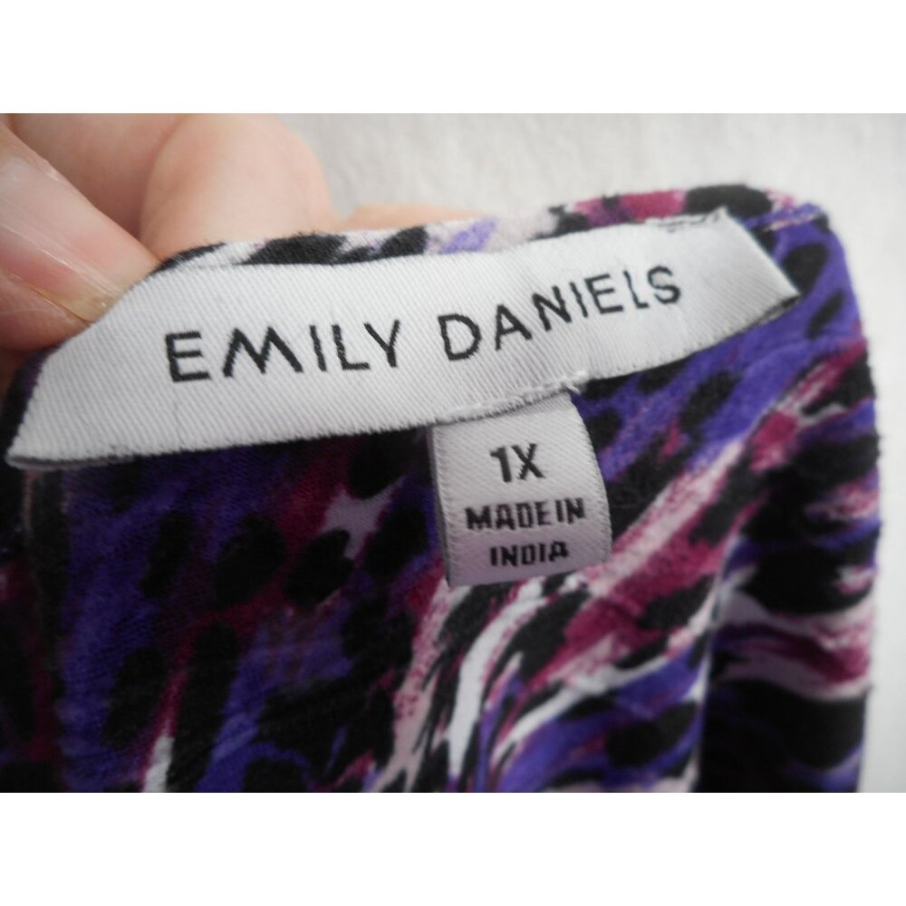 Emily Daniels Sz 1x V neck Tunic blouse top embroidered black purple white - Picture 3 of 6